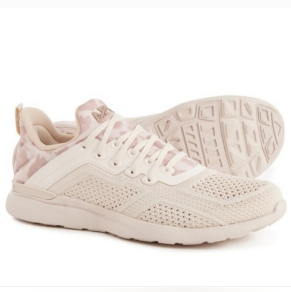 APL TechLoom Tracer Sneakers Beach Almond Size 6 Lightweight - Picture 15 of 16